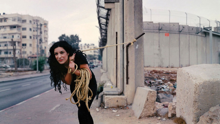 Raida-Saadeh--“Photographic-Movement”,-2003. Image